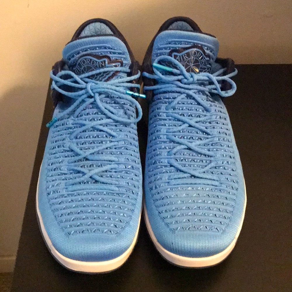 Air Jordan UNC, size 10.5
